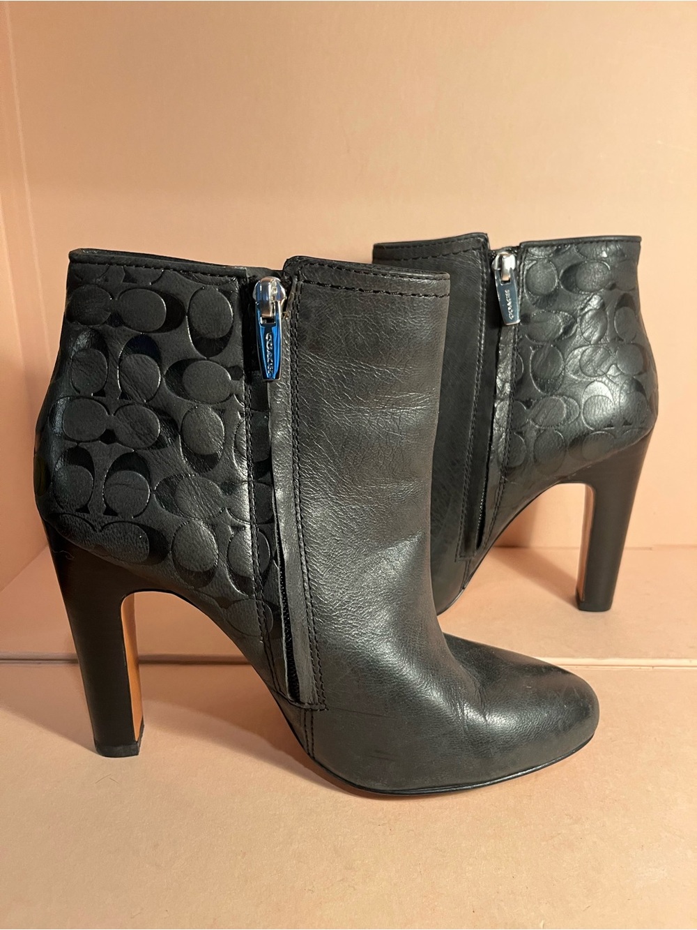 COACH Women's High-Heel Ankle Boot - Designer Style size 7 🎩 - Picture 2 of 8